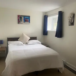 One Bedroom In Clayton Park Apartment